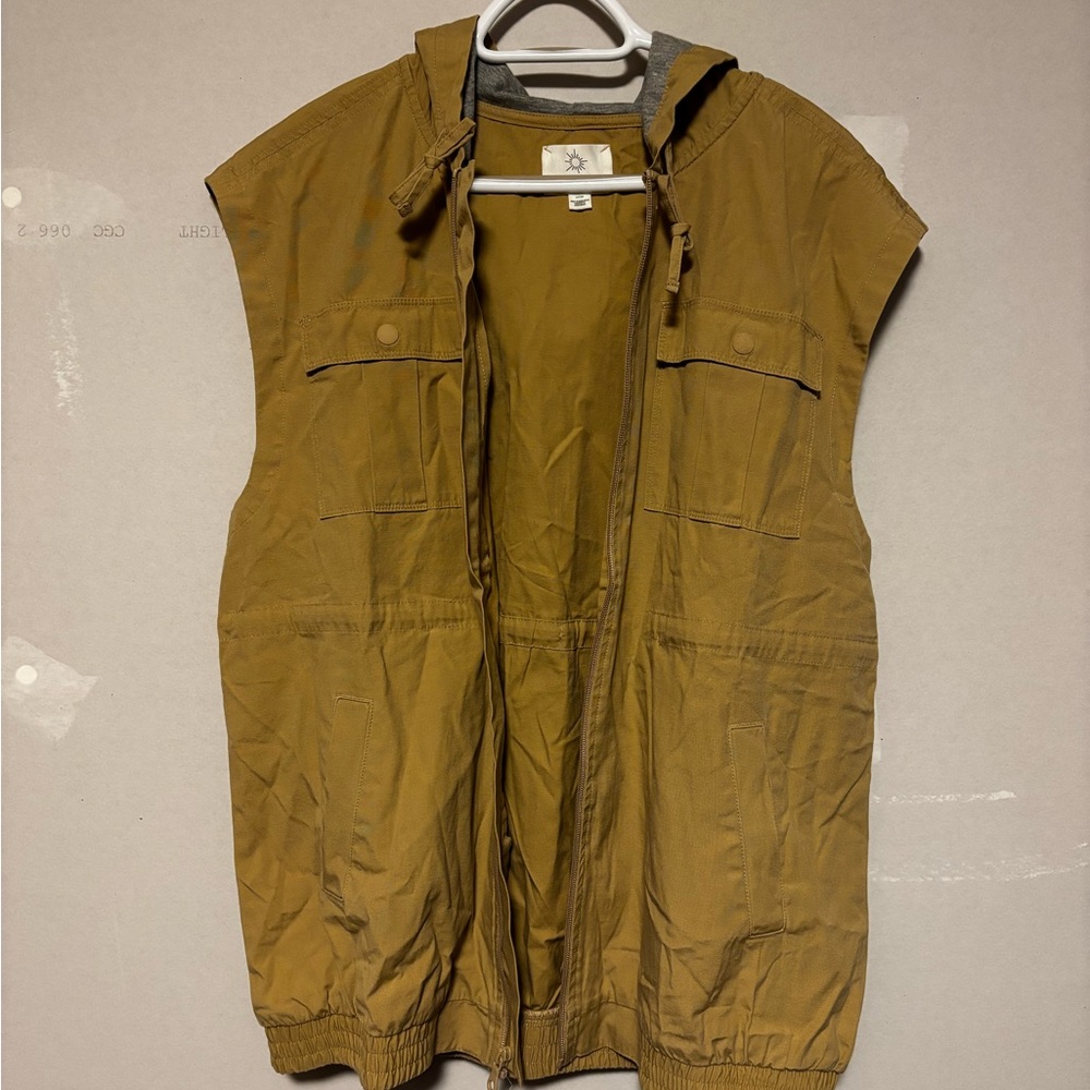 Women's Tan Hooded Vest